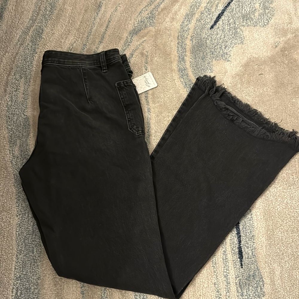 Free People Mid Rise flare jeans Dark Magic size 28 NWT